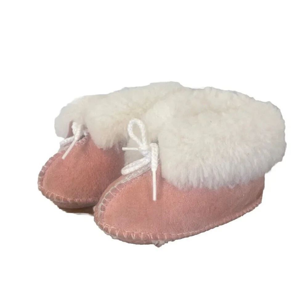 Minnetonka Moccasins Pink Lambs Wool Suede BOOTIES BOOTS Size 5 Infant READ FLAW